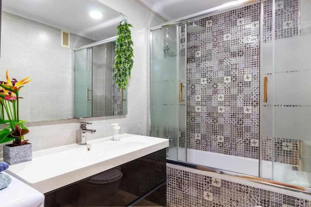 Apartamento Pink Maritimo Torrevieja Bagian luar foto